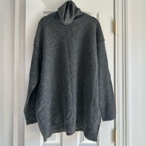 Stella McCartney Gray Oversized Sweater Size 36 - has little pilling